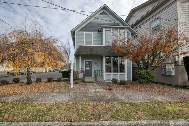 property at 208 N H St