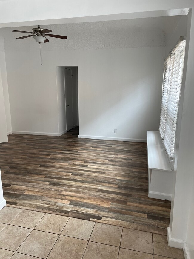 4234 Mont Clair St, Unit 104 in Los Angeles, CA - Foto de edificio - Building Photo