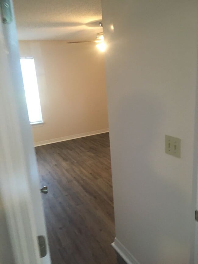 137 Oak Terrace Dr in Crestview, FL - Foto de edificio - Building Photo
