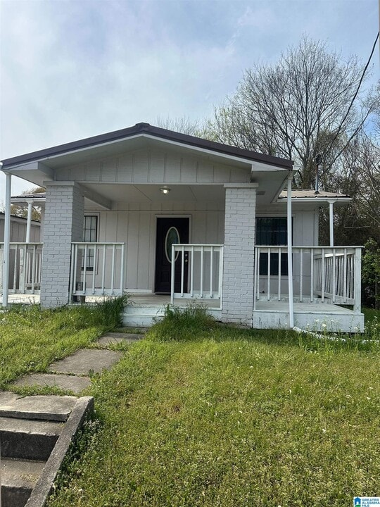 114 N Main St in Graysville, AL - Building Photo