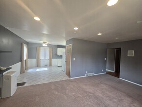 124 W Water St in Lewistown, MT - Building Photo - Building Photo