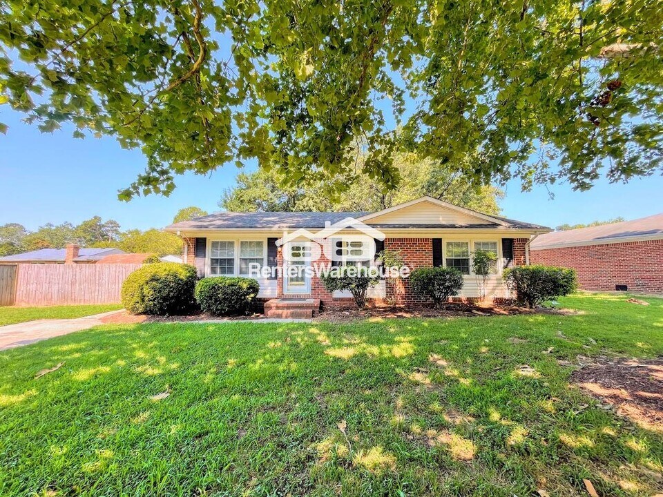 3717 Cardinal Ln in Portsmouth, VA - Building Photo