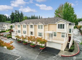 Bothell Townhouse in Bothell, WA - Building Photo