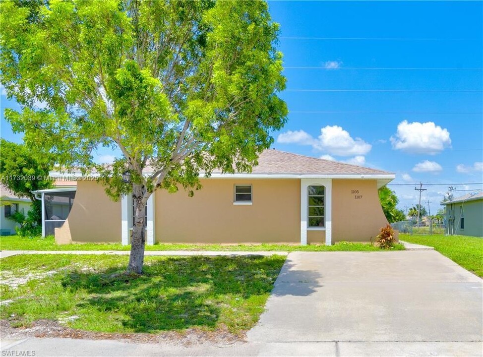 1107 Cape Coral Pkwy W in Cape Coral, FL - Building Photo