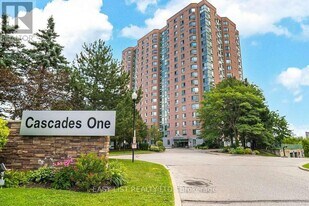 61 Markbrook Ln in Toronto, ON - Building Photo