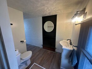 711 W Adams St in Creston, IA - Building Photo - Building Photo