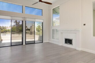 8989 N Gainey Center Dr-Unit -225 in Scottsdale, AZ - Building Photo - Building Photo