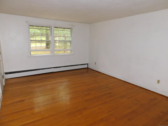 property at 10 Carpenter Rd
