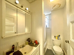 13 Perry St, Unit 1 in Brookline, MA - Building Photo - Building Photo