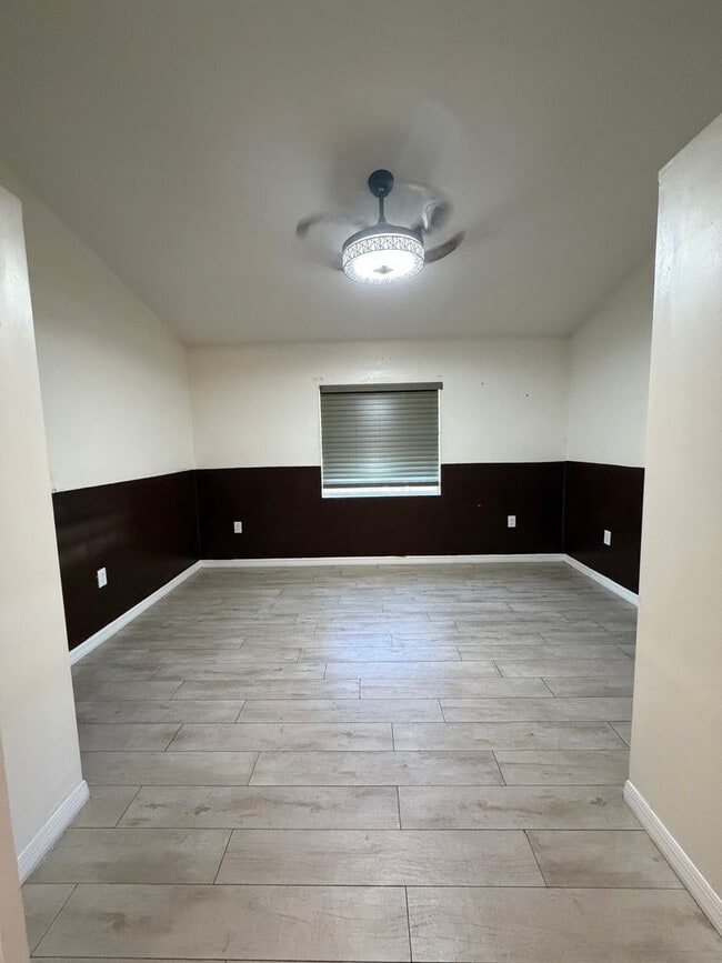 502 W 9th St in Lehigh Acres, FL - Foto de edificio - Building Photo