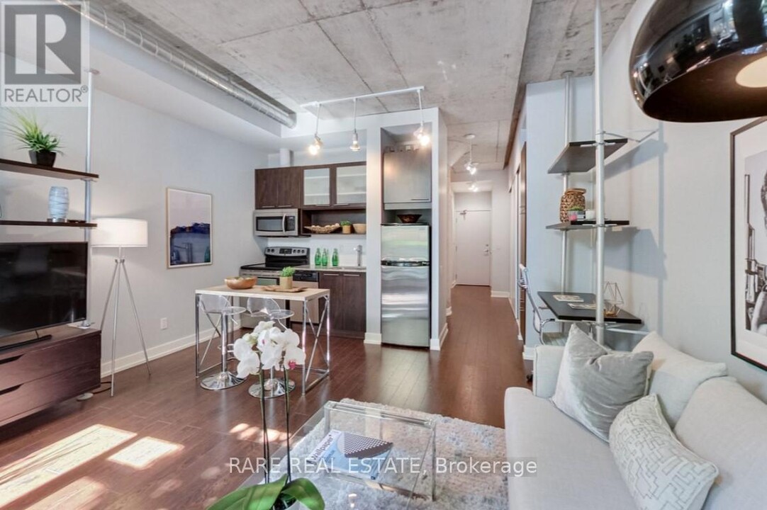66-266 Portland St in Toronto, ON - Building Photo