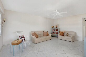 200 Mansfield F in Boca Raton, FL - Building Photo - Building Photo