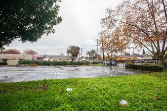 Aquino in San Jose, CA - Foto de edificio - Building Photo