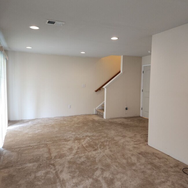 123 Lorraine Dr in New Castle, DE - Building Photo - Building Photo