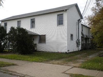 829 Prospect Ave in Ashtabula, OH - Foto de edificio