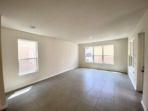 4630 Prairie Creek St in Oakland, FL - Building Photo - Building Photo