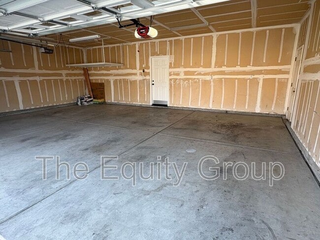 4911 W Elkhorn Ave in Visalia, CA - Building Photo - Building Photo