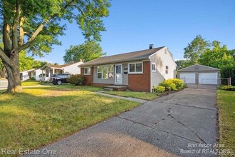 1361 Duncan Ave in Ypsilanti, MI - Building Photo - Building Photo