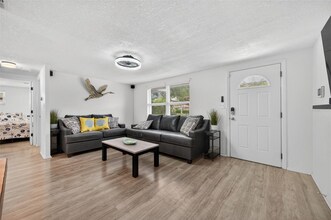 7333 Star Dust Dr in Port Richey, FL - Building Photo - Building Photo