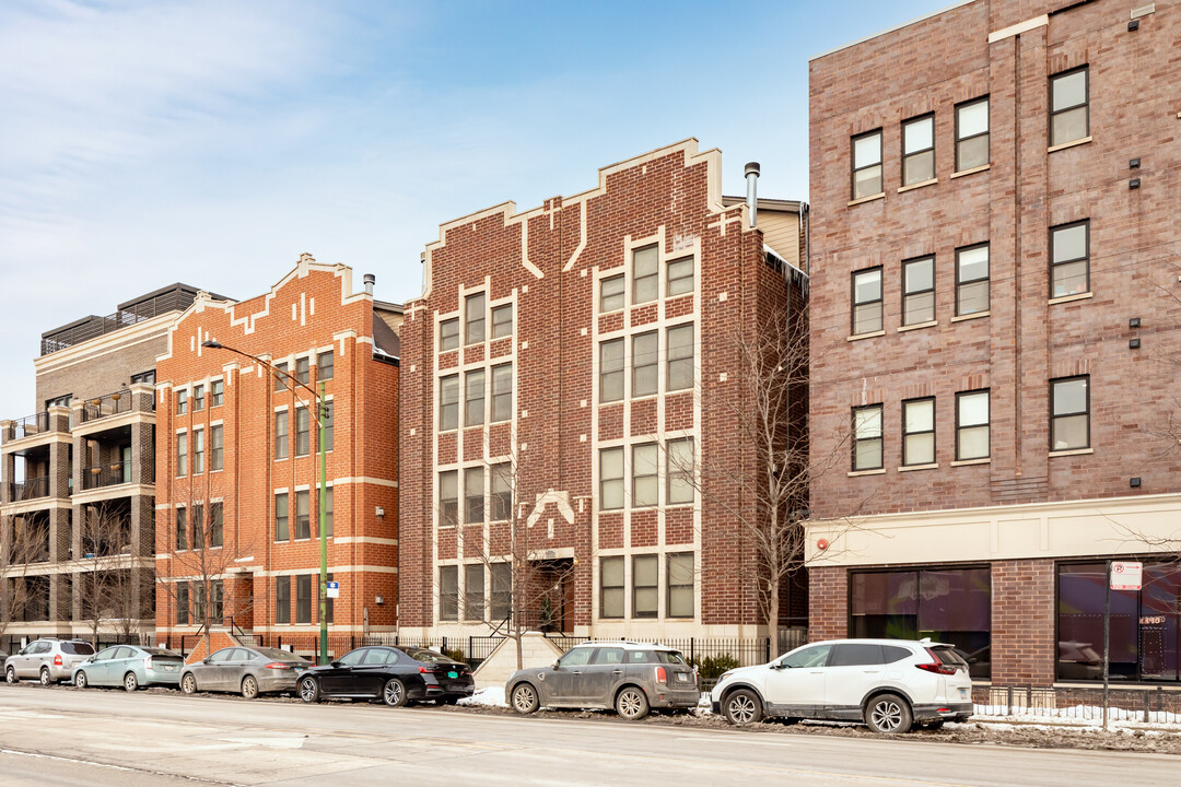 3709 N Ashland Ave in Chicago, IL - Building Photo