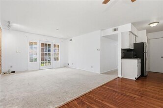 940 Adam Dr in Pittsburgh, PA - Building Photo - Building Photo