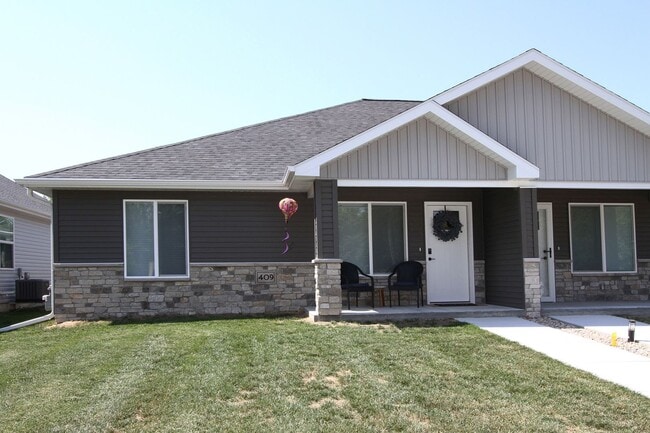 409 S 3rd St in Seward, NE - Building Photo - Building Photo