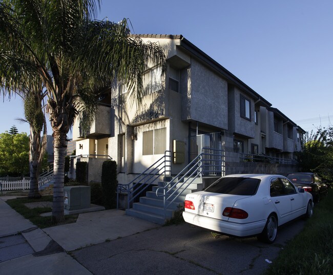 223 N Buena Vista St in Burbank, CA - Foto de edificio - Building Photo