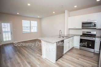 55 Elliot Ln in Mount Holly, NJ - Building Photo - Building Photo