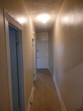 10623 Massie Ave, Unit Apartment 3 in Cleveland, OH - Building Photo - Building Photo