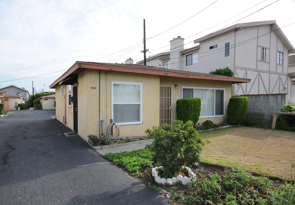 1545 W 146th St in Gardena, CA - Building Photo