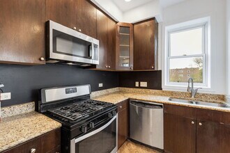 4800 S St Lawrence Ave in Chicago, IL - Building Photo - Building Photo