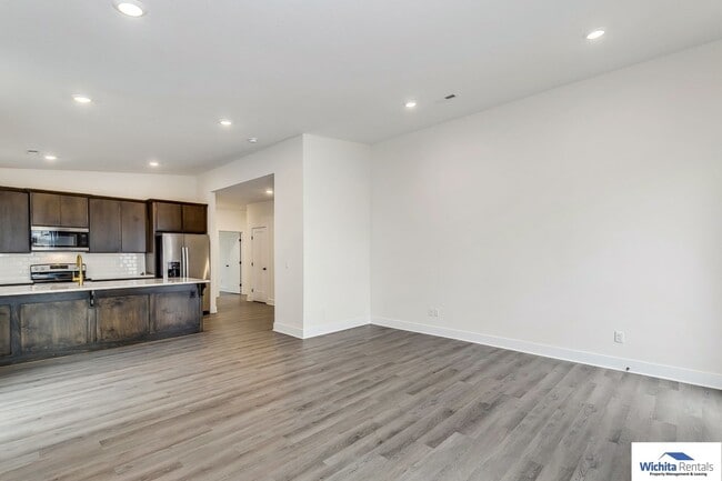 9712 E Annabelle Cir in Wichita, KS - Building Photo - Building Photo
