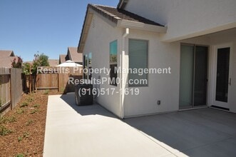 1907 Verrazona Dr in Roseville, CA - Building Photo - Building Photo