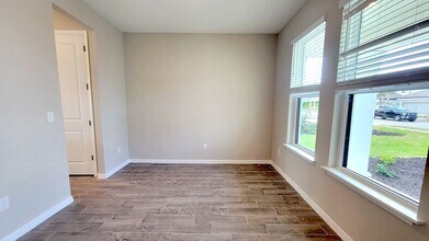 8617 Evening Dr in Sarasota, FL - Building Photo - Building Photo