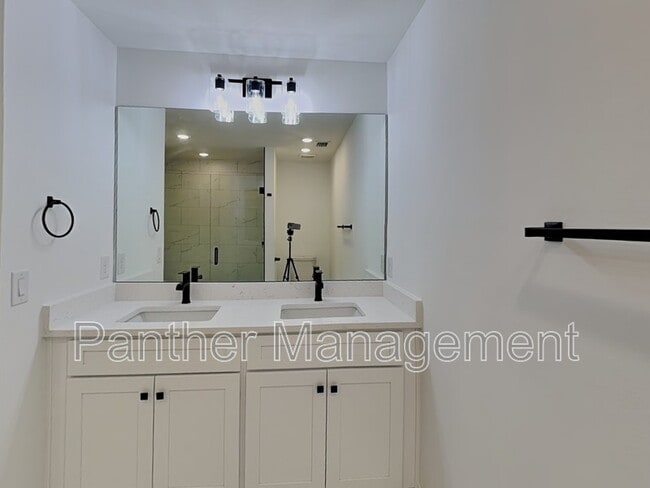 220 NE 31st Terrace in Cape Coral, FL - Building Photo - Building Photo
