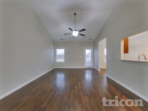 809 Ellyson Dr in Spring Hill, TN - Foto de edificio - Building Photo