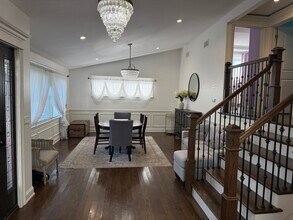 1316 W 59th St in La Grange Highlands, IL - Building Photo - Building Photo