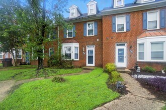 1199 Killington Arch in Chesapeake, VA - Foto de edificio - Building Photo