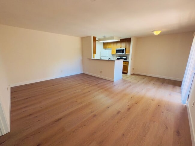 13206 Wimberly Square in San Diego, CA - Building Photo - Building Photo