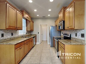 605 Arlington Ct in Eustis, FL - Building Photo - Building Photo
