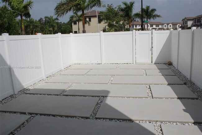 3413 W 113th St in Hialeah, FL - Building Photo - Building Photo
