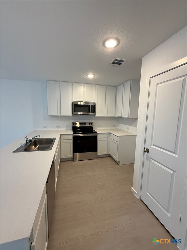 315 Moscato Rd in Canyon Lake, TX - Building Photo - Building Photo