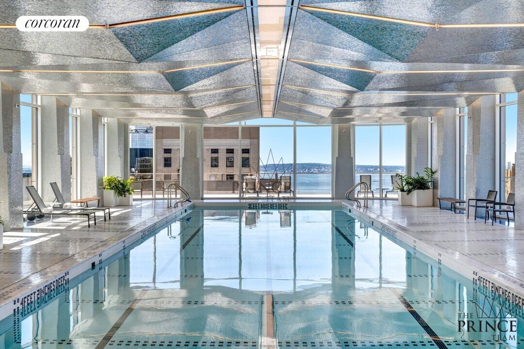 1 Wall St in New York, NY - Building Photo