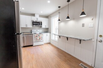 1294 Cahill Dr in Ottawa, ON - Building Photo - Building Photo