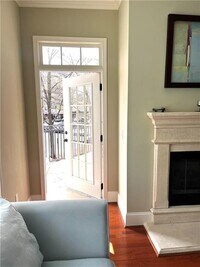 11 Perimeter E Ctr photo'