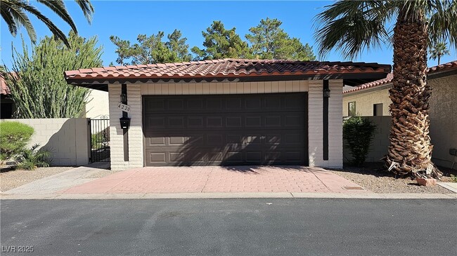 property at 4220 Whippoorwill Cir