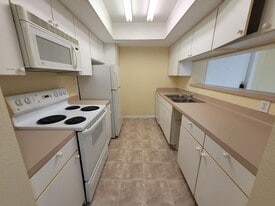 2824 S Bartell Dr in Houston, TX - Building Photo