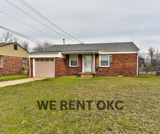 207 E Marshall Dr in Midwest City, OK - Foto de edificio - Building Photo