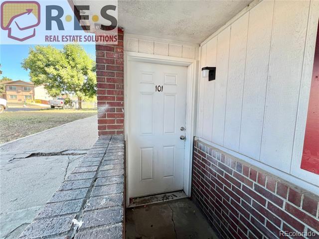 1080 S Eliot St in Denver, CO - Building Photo