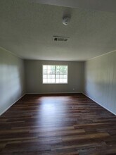 1717 29th St in Nederland, TX - Foto de edificio - Building Photo